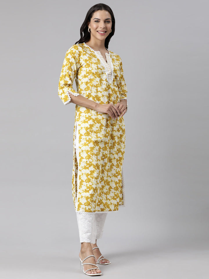 Neerus Yellow cotton printed suit set - side view