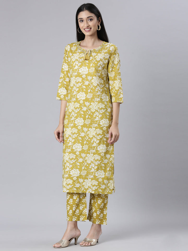 Neerus Green Printed Straight Kurta and Trousers With Dupatta