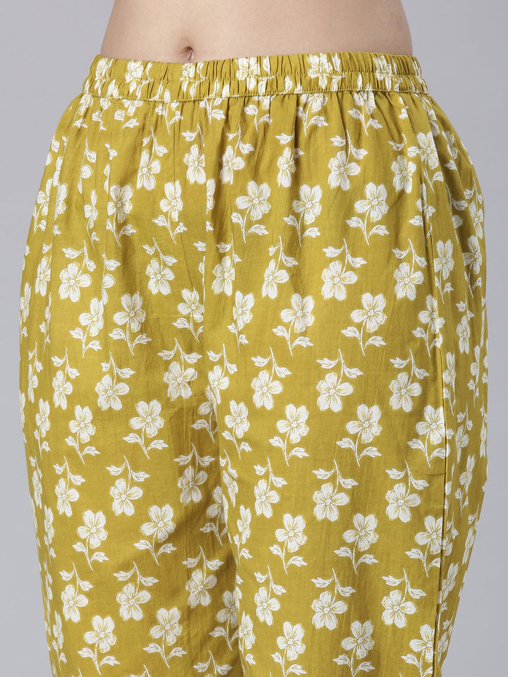 Neerus Green Printed Straight Kurta and Trousers With Dupatta