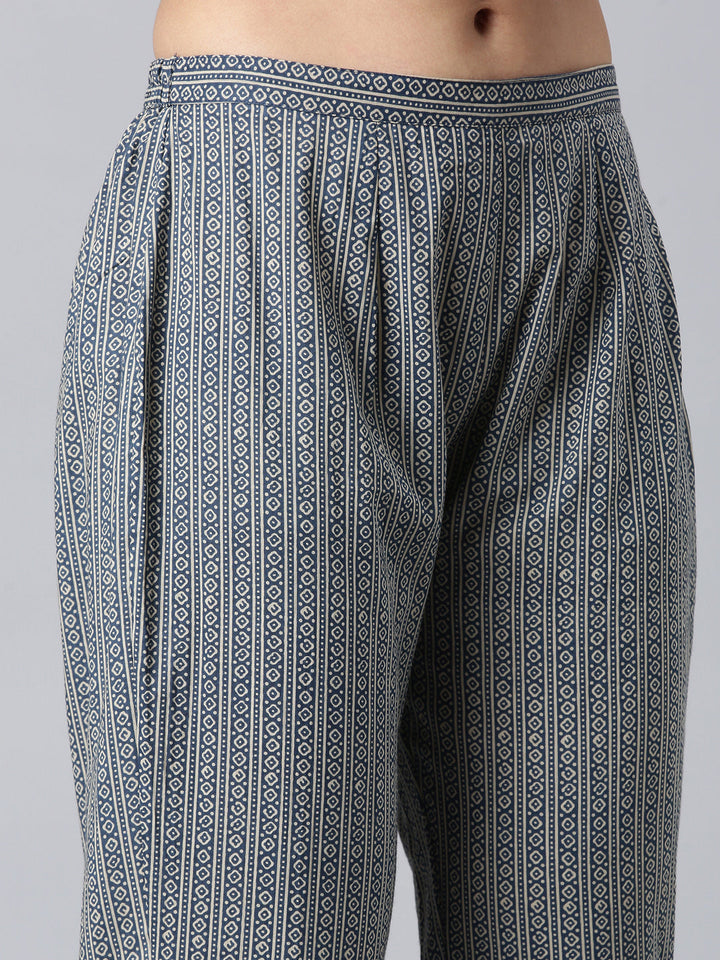 Neerus Blue cotton printed straight suit set - detail view 3