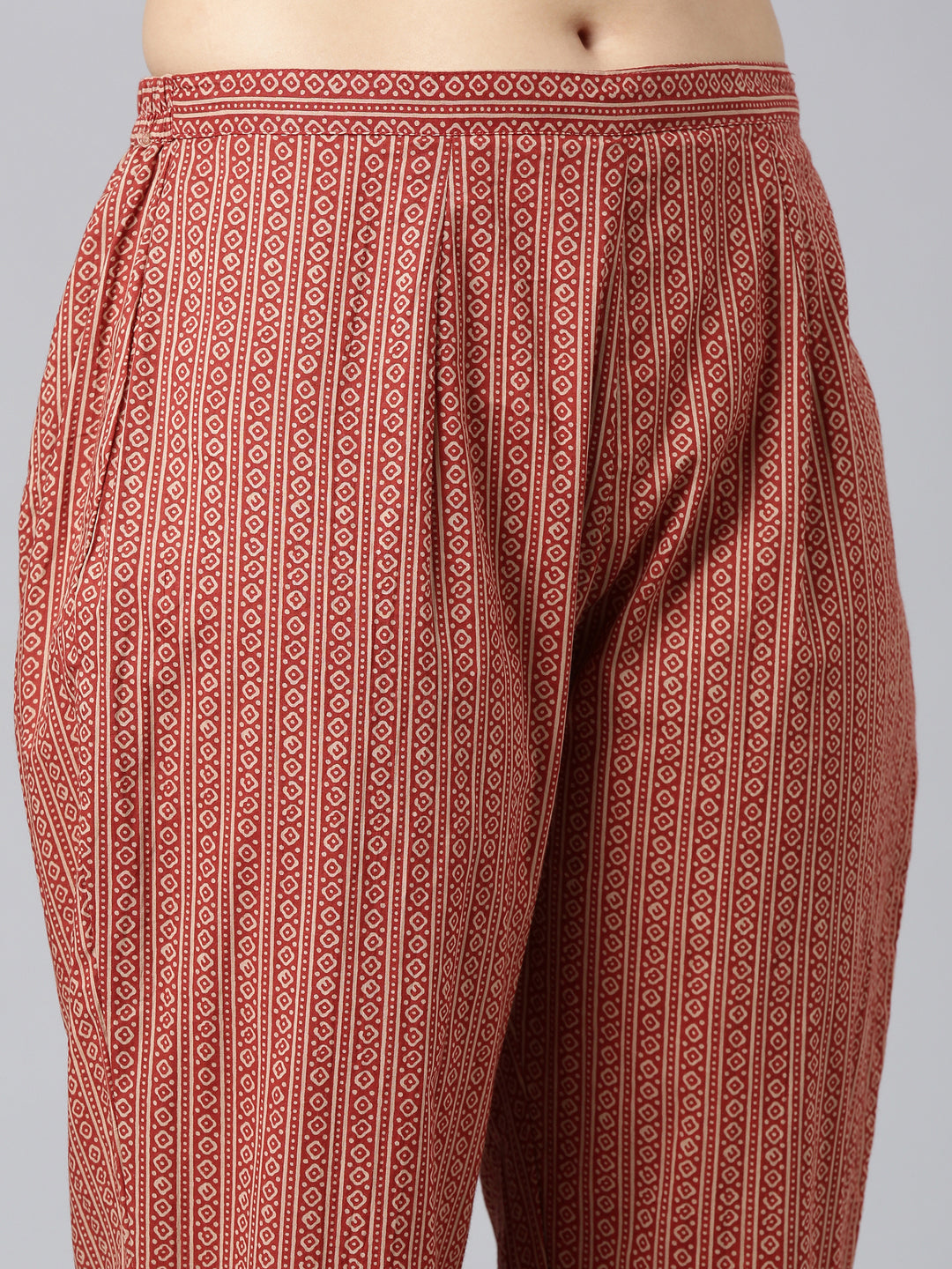 Neerus Maroon cotton printed straight suit set - detail view 3