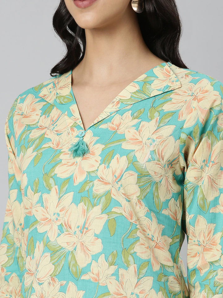 Neerus Blue Casual Floral Straight Kurtas