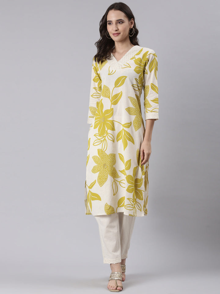 Neerus Green cotton block printed kurta set - detail view 2