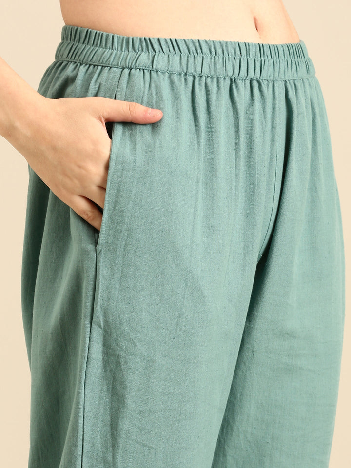 Neerus Green linen thread embroidered suit set - detail view 3