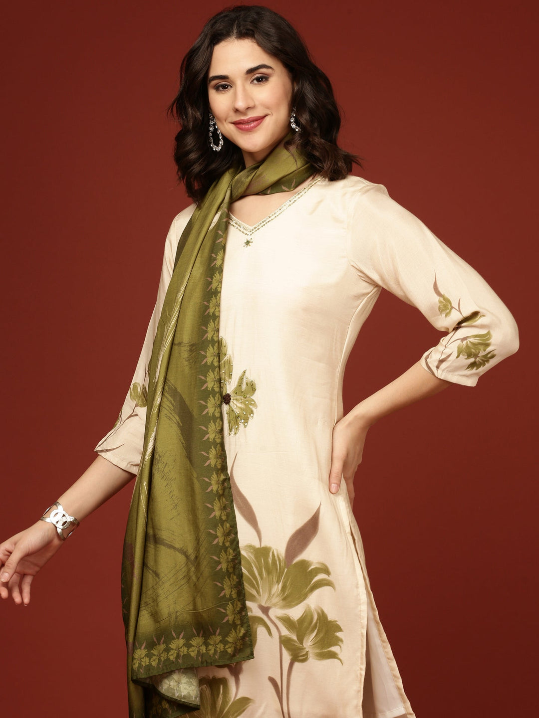 Neerus Beige muslin printed suit set - detail view 2