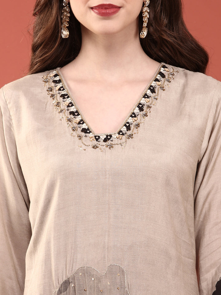Neerus Grey muslin digital printed suit set - detail view 1