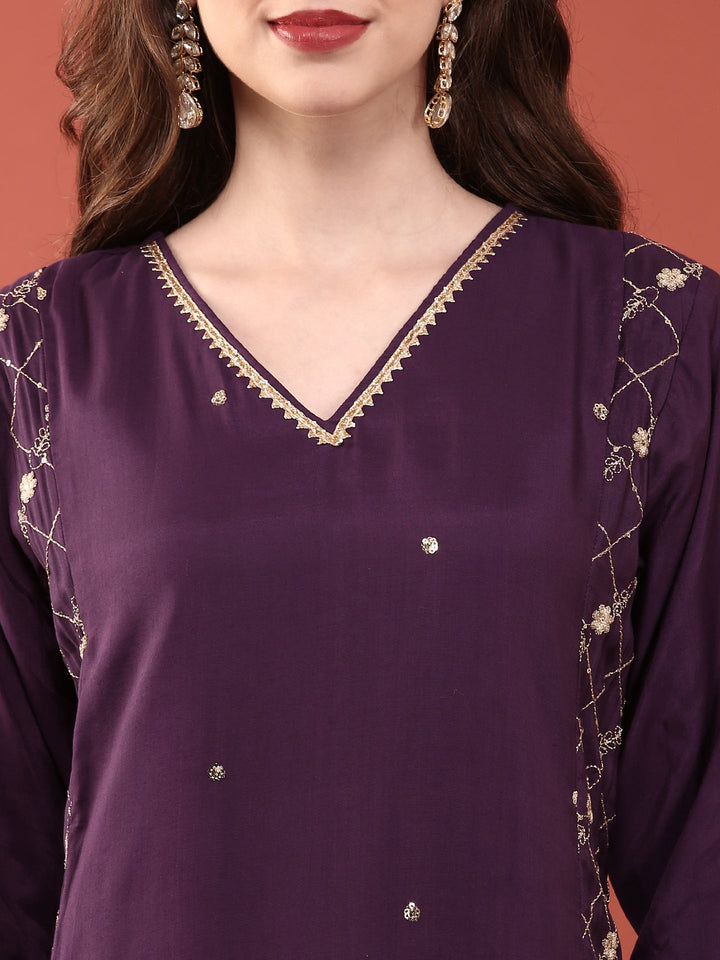 Neerus Purple muslin straight suit set - detail view 1