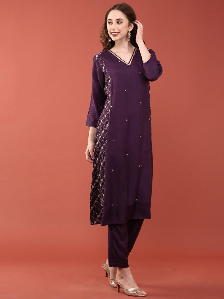 Neerus Purple muslin straight suit set - back view