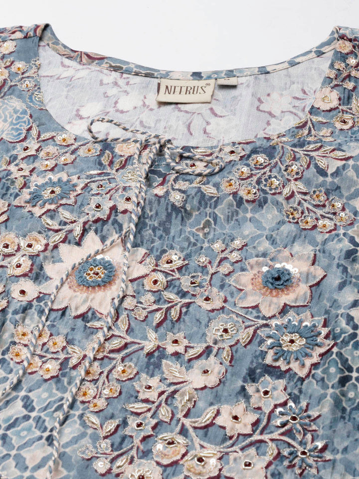 Neerus Green printed floral straight kurta - detail view 1