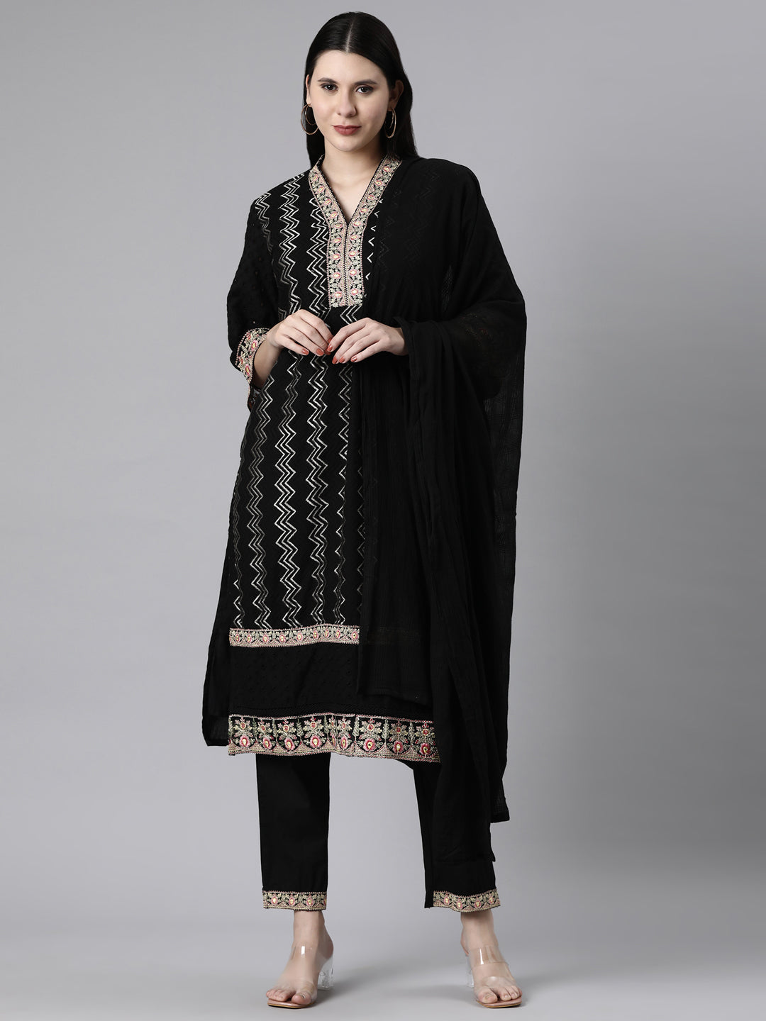Neerus Black cotton printed suit set - front view