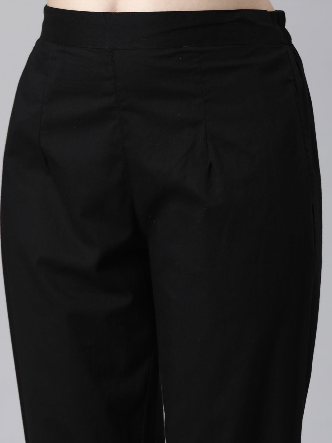 Neerus Black cotton printed suit set - detail view 4