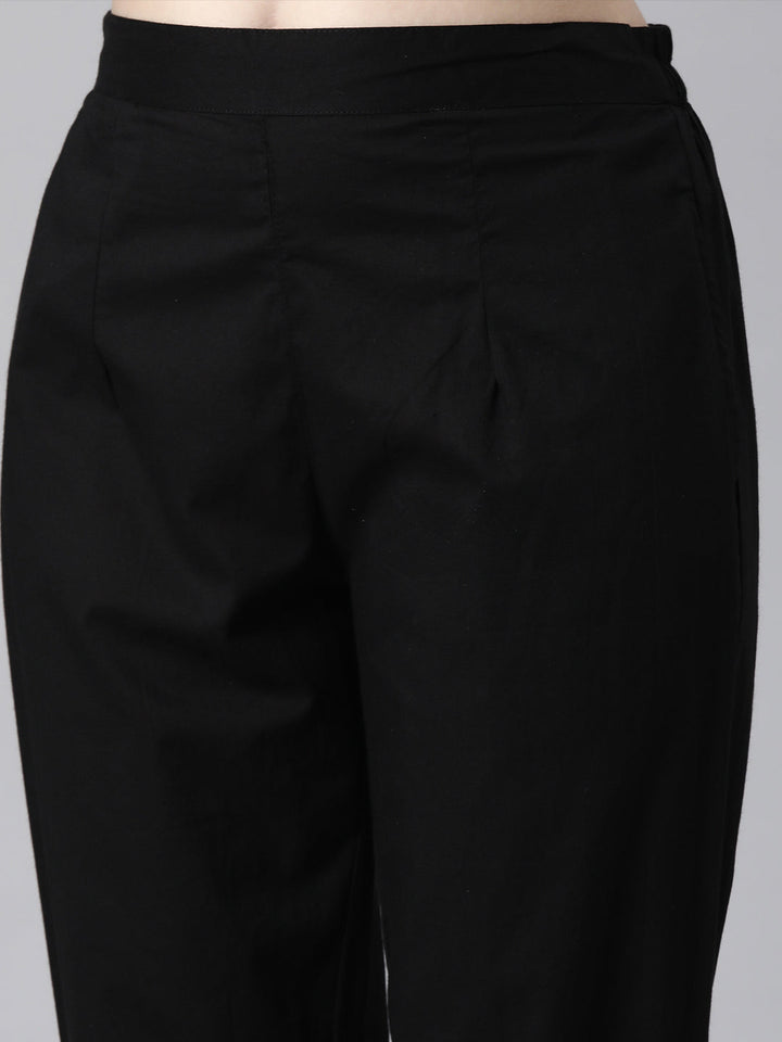 Neerus Black cotton printed suit set - detail view 4