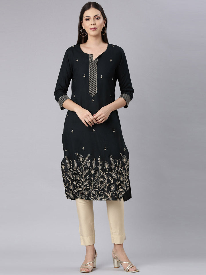Neerus Green rayon solid straight kurta - front view