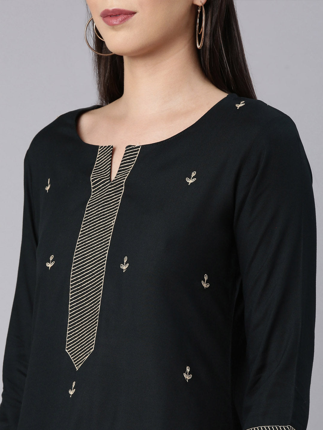 Neerus Green rayon solid straight kurta - detail view 2