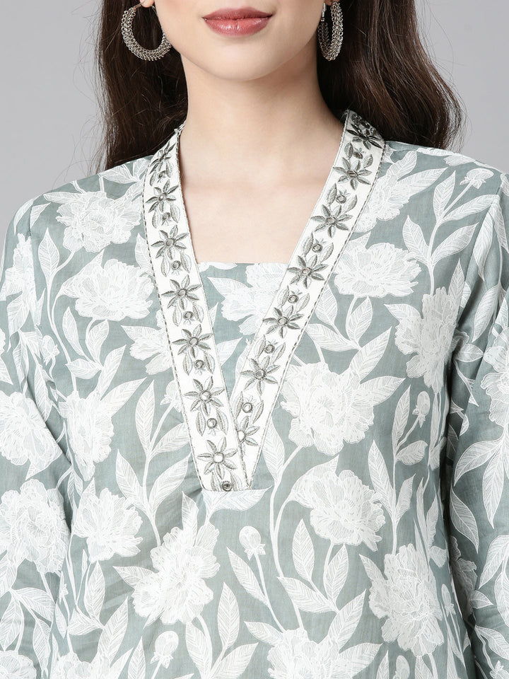 Neerus Green Printed Straight Kurta and Trousers With Dupatta