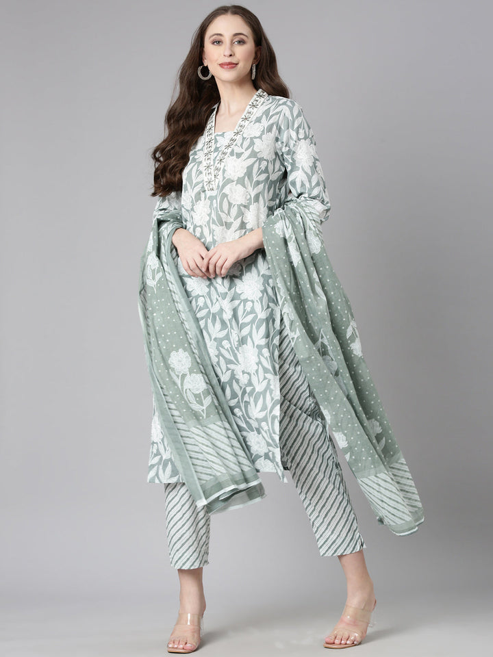 Neerus Green Printed Straight Kurta and Trousers With Dupatta