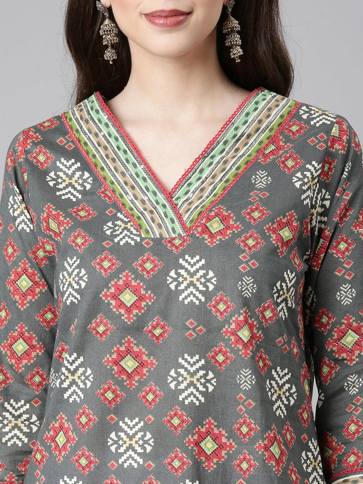 Neerus Grey Printed Straight Kurta and Trousers With Dupatta