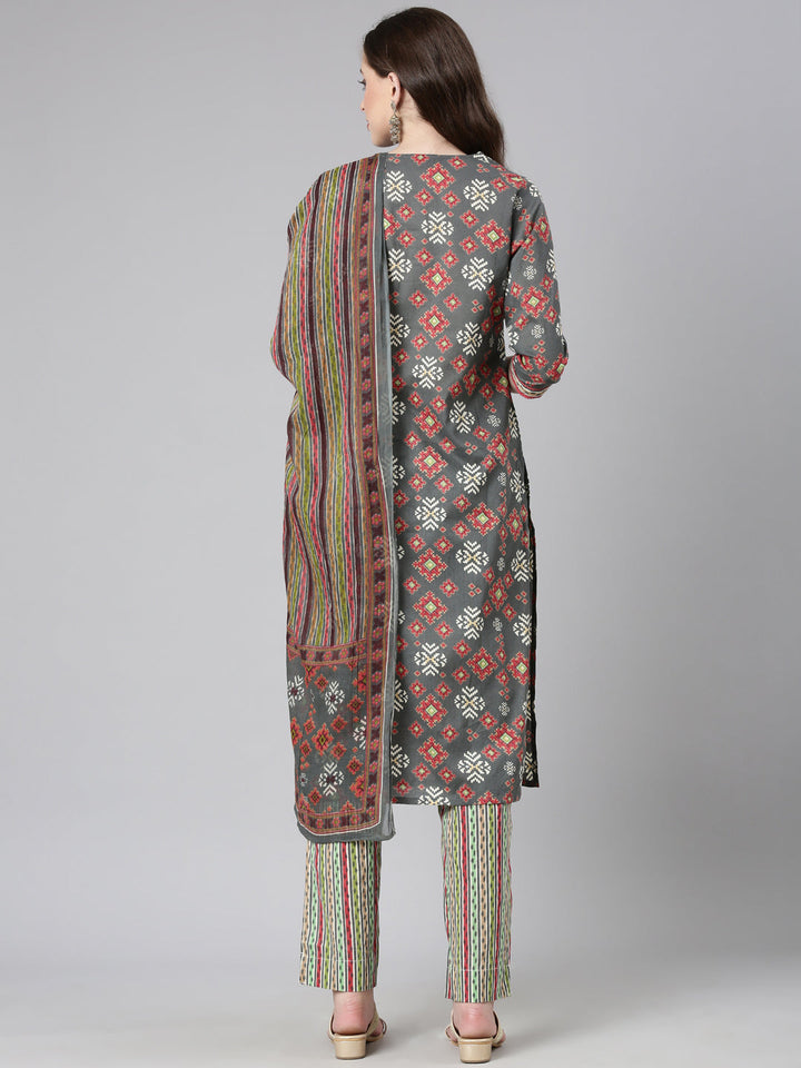 Neerus Grey Printed Straight Kurta and Trousers With Dupatta