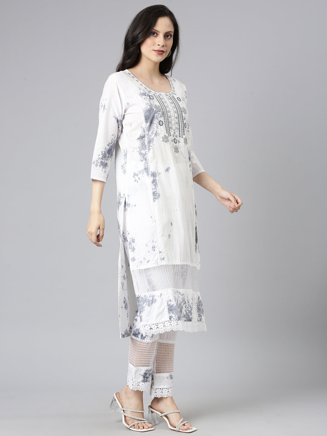 Neerus Grey cotton printed suit set - back view