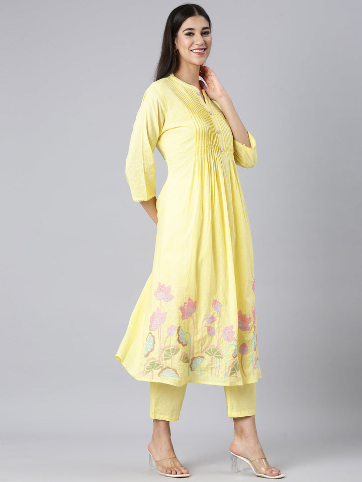 Neerus Yellow cotton solid suit set - back view