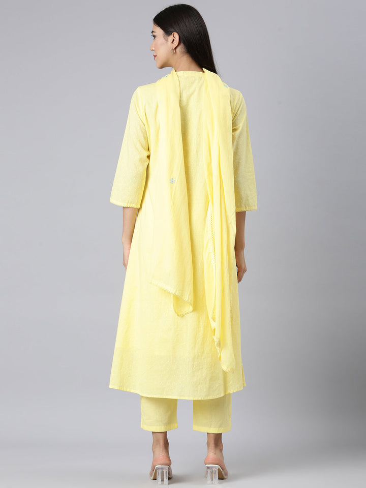Neerus Yellow cotton solid suit set - side view