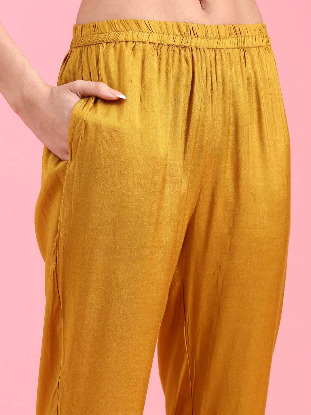 Neerus Yellow crepe printed suit set - detail view 4