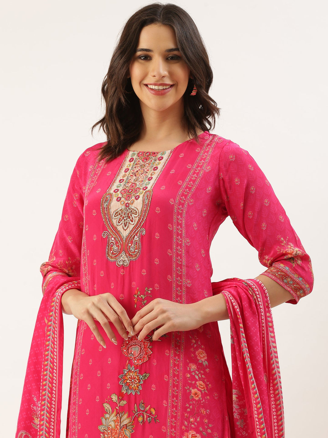Neerus Pink crepe printed suit set - detail view 2