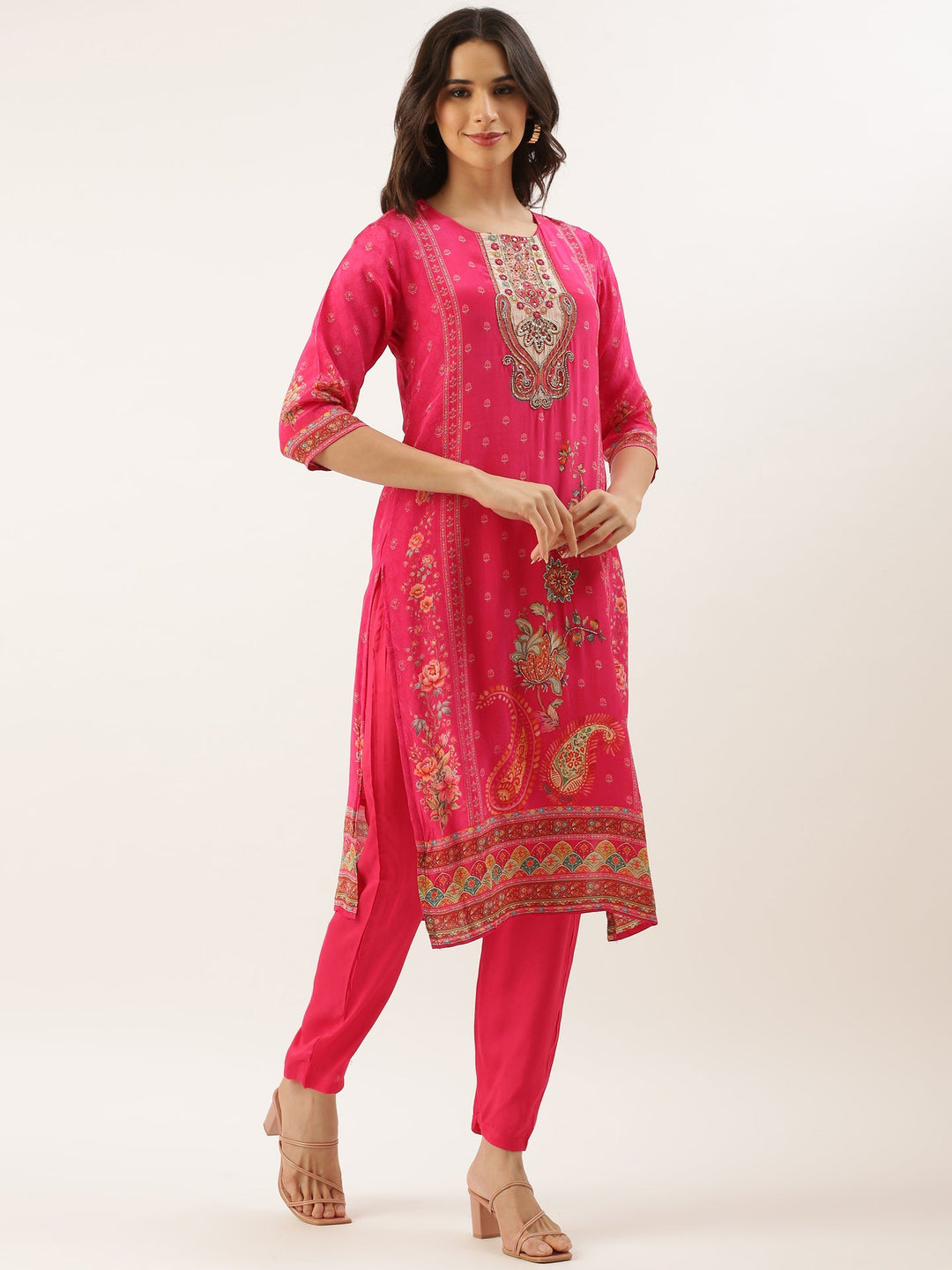 Neerus Pink crepe printed suit set - front view