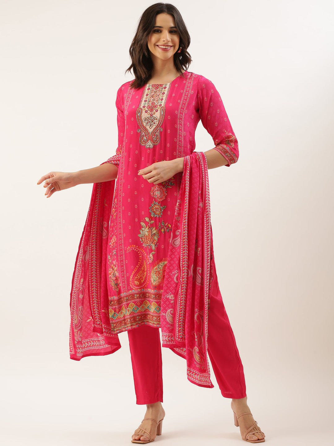 Neerus Pink crepe printed suit set - detail view 3