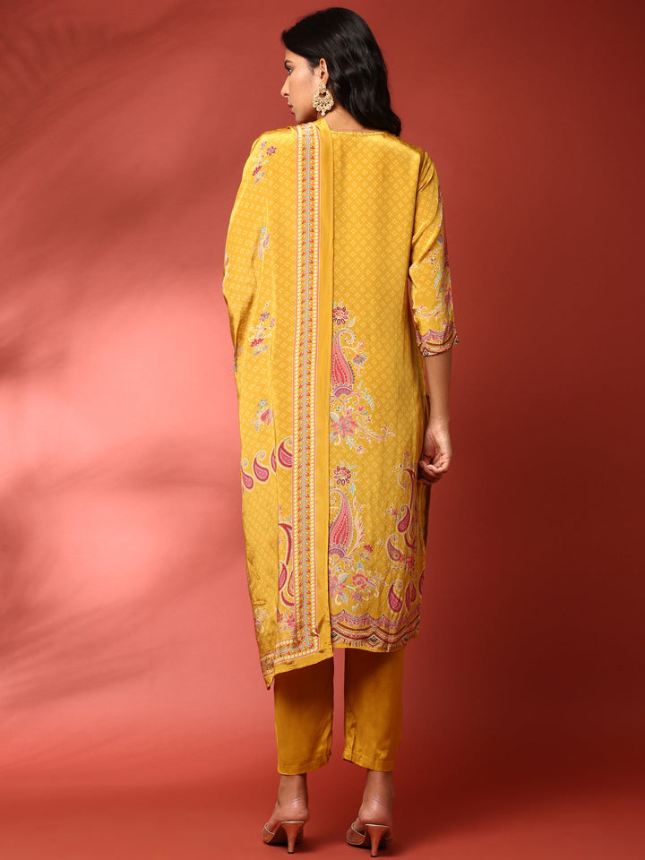Neerus Yellow crepe embroidered suit set - detail view 1