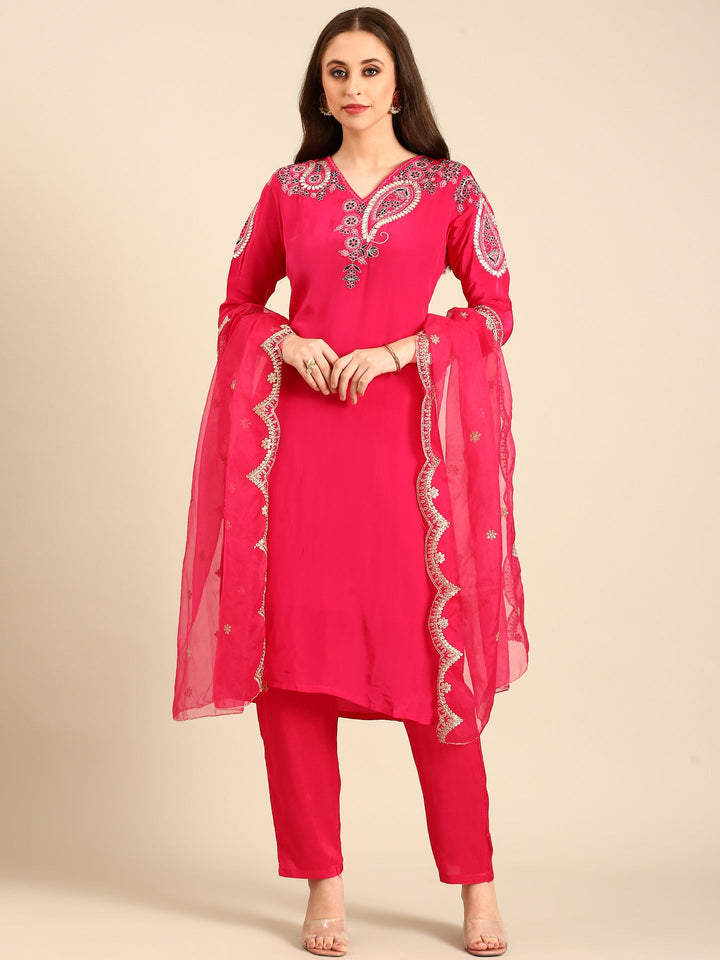 Neerus Pink crepe embroidered suit set - front view