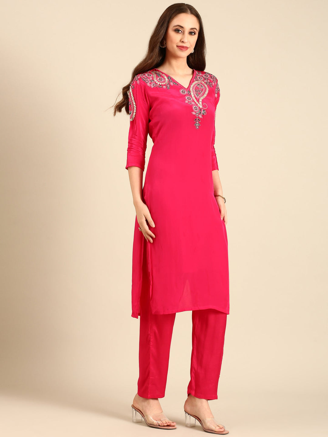 Neerus Pink crepe embroidered suit set - side view