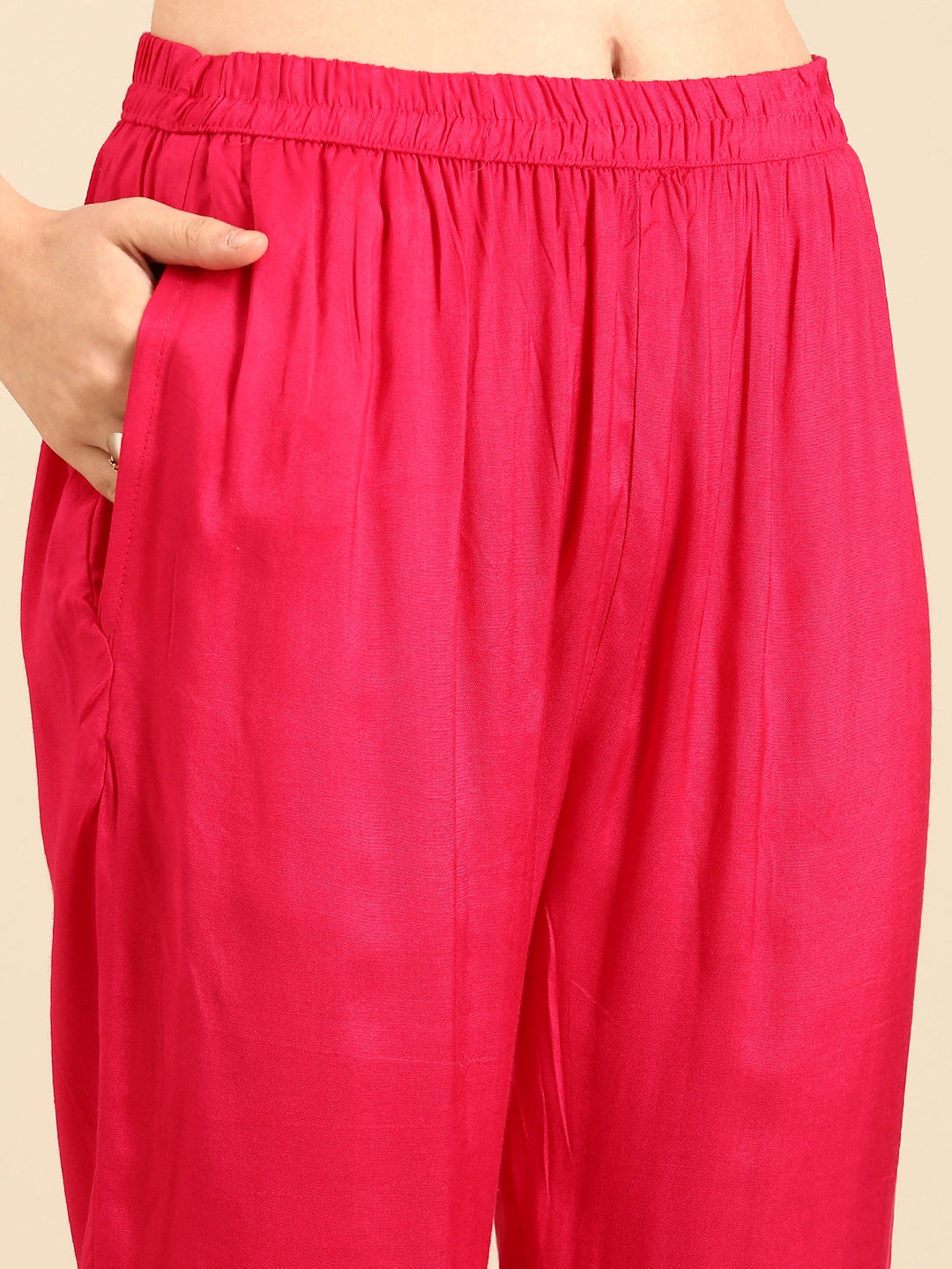 Neerus Pink crepe embroidered suit set - detail view 4