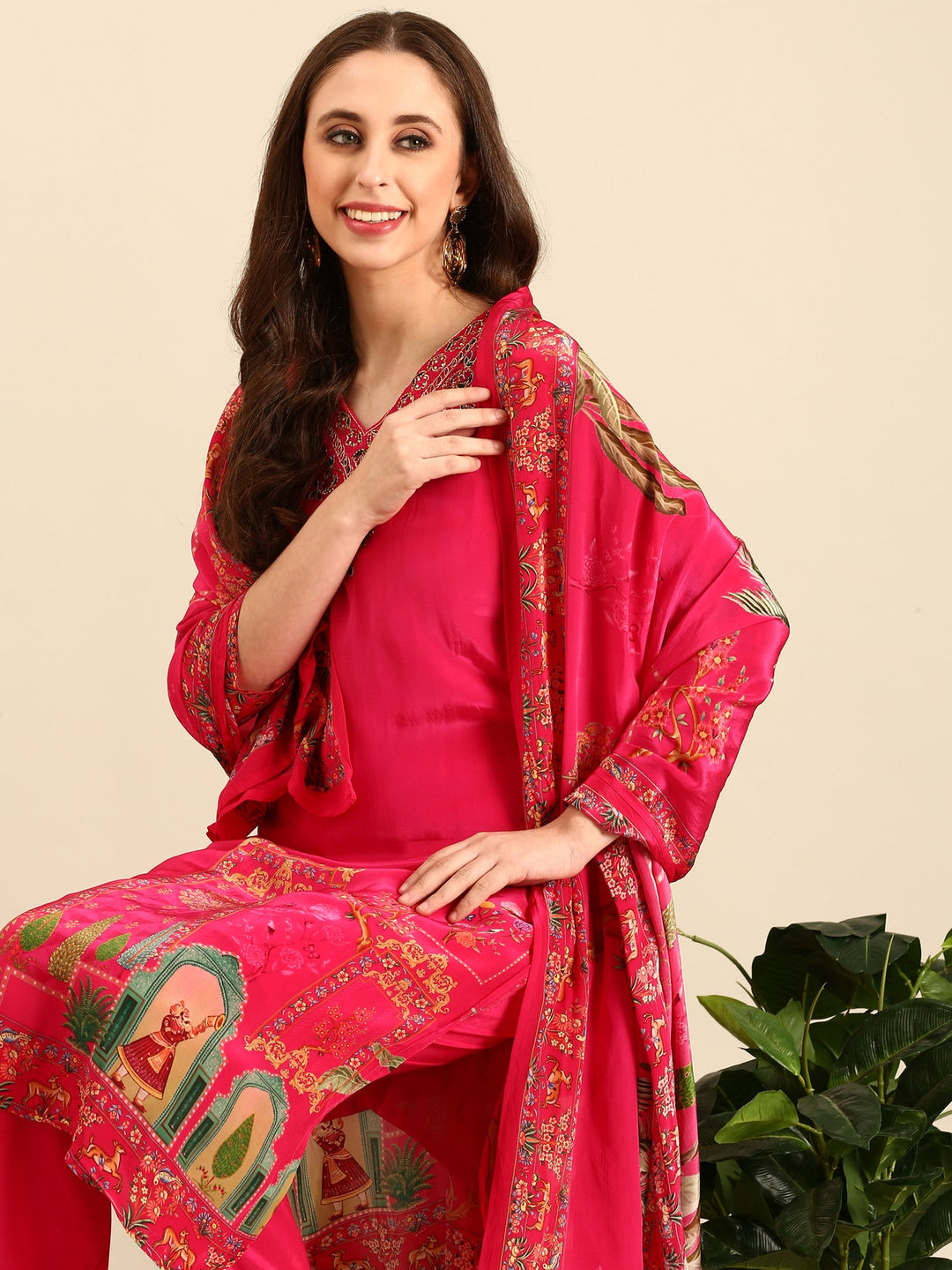 Neerus Pink rayon embellished suit set - detail view 4