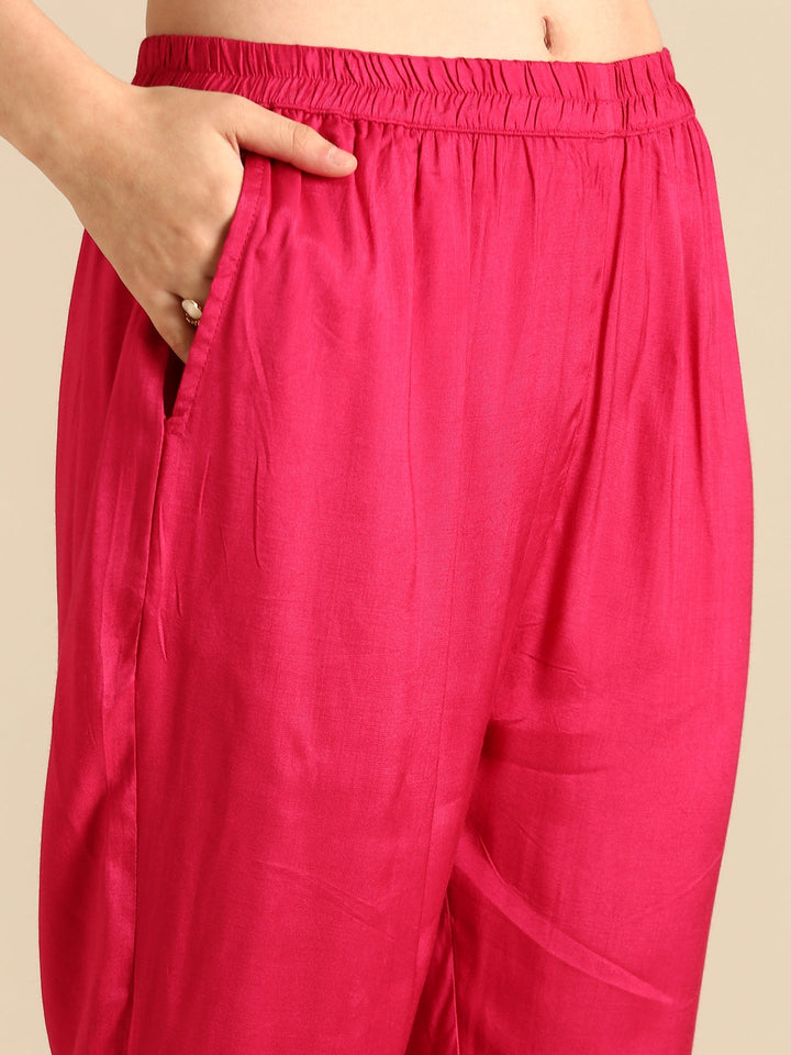 Neerus Pink crepe digital printed suit set - detail view 4