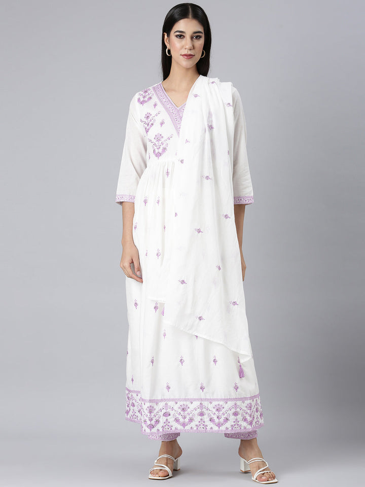 Neerus Lavender Embroidered Curved Kurta and Trousers With Dupatta