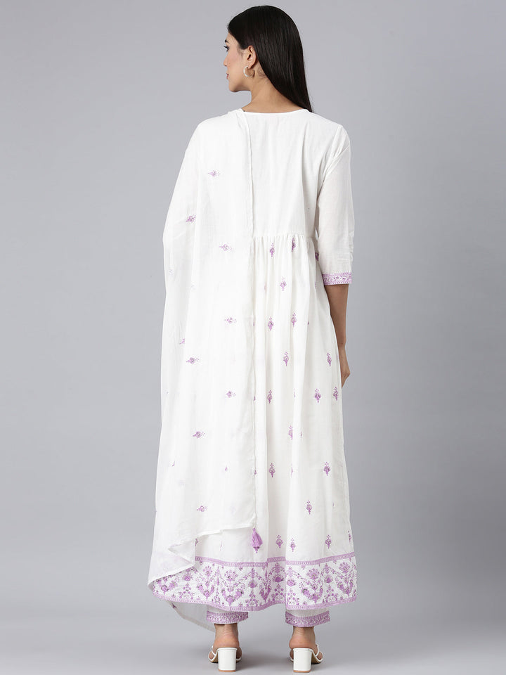 Neerus Lavender Embroidered Curved Kurta and Trousers With Dupatta