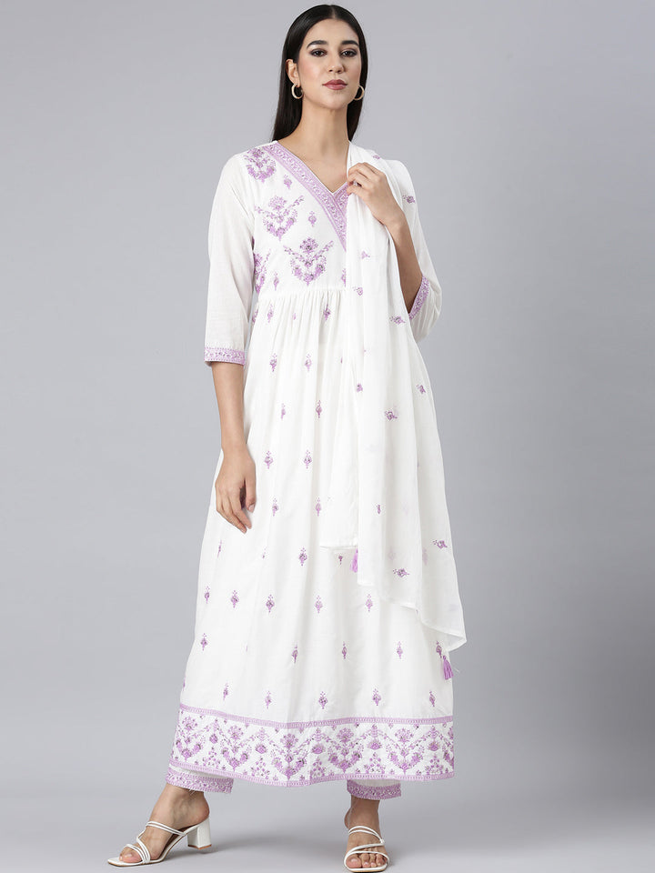 Neerus Lavender Embroidered Curved Kurta and Trousers With Dupatta