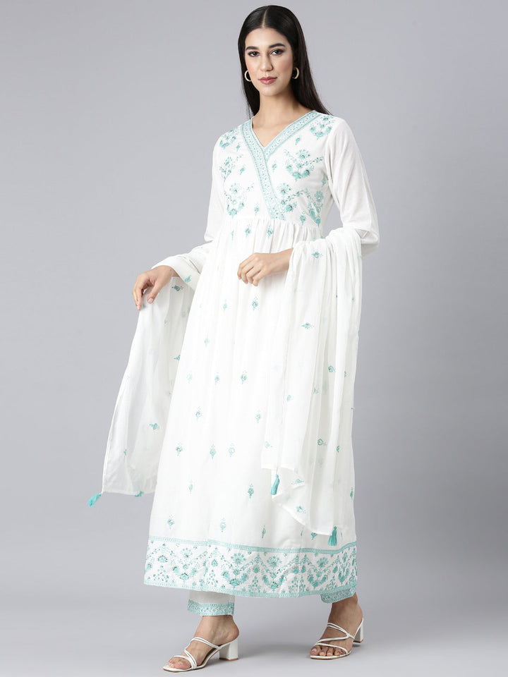 Neerus Green Embroidered Curved Kurta and Trousers With Dupatta