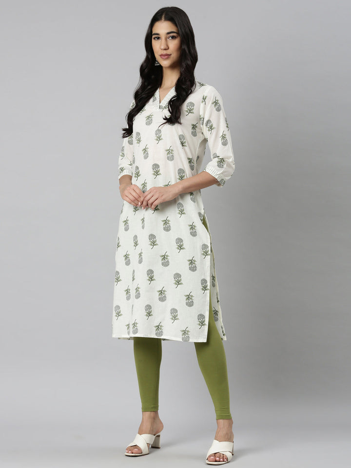 Neerus Green Casual Floral Straight Kurtas