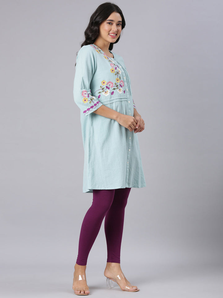 Neerus Blue Casual Solid Straight Kurtis