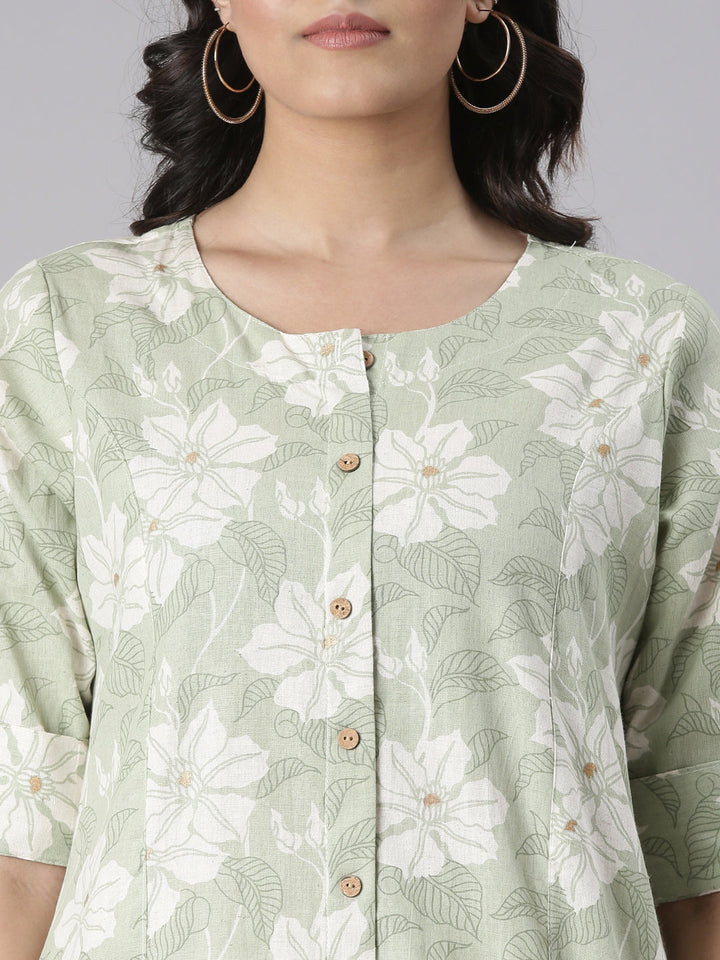 Neerus Green Casual Floral Straight Kurtas