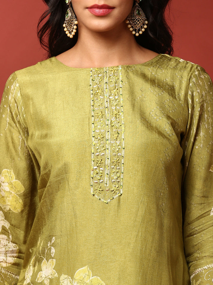 Neerus Green silk embroidered suit set - detail view 1