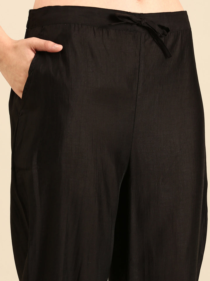 Neerus Black silk embellished kurta set with dupatta - detail view 4