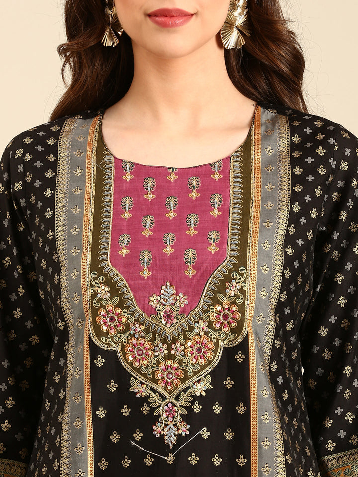 Neerus Black silk embellished kurta set with dupatta - detail view 2