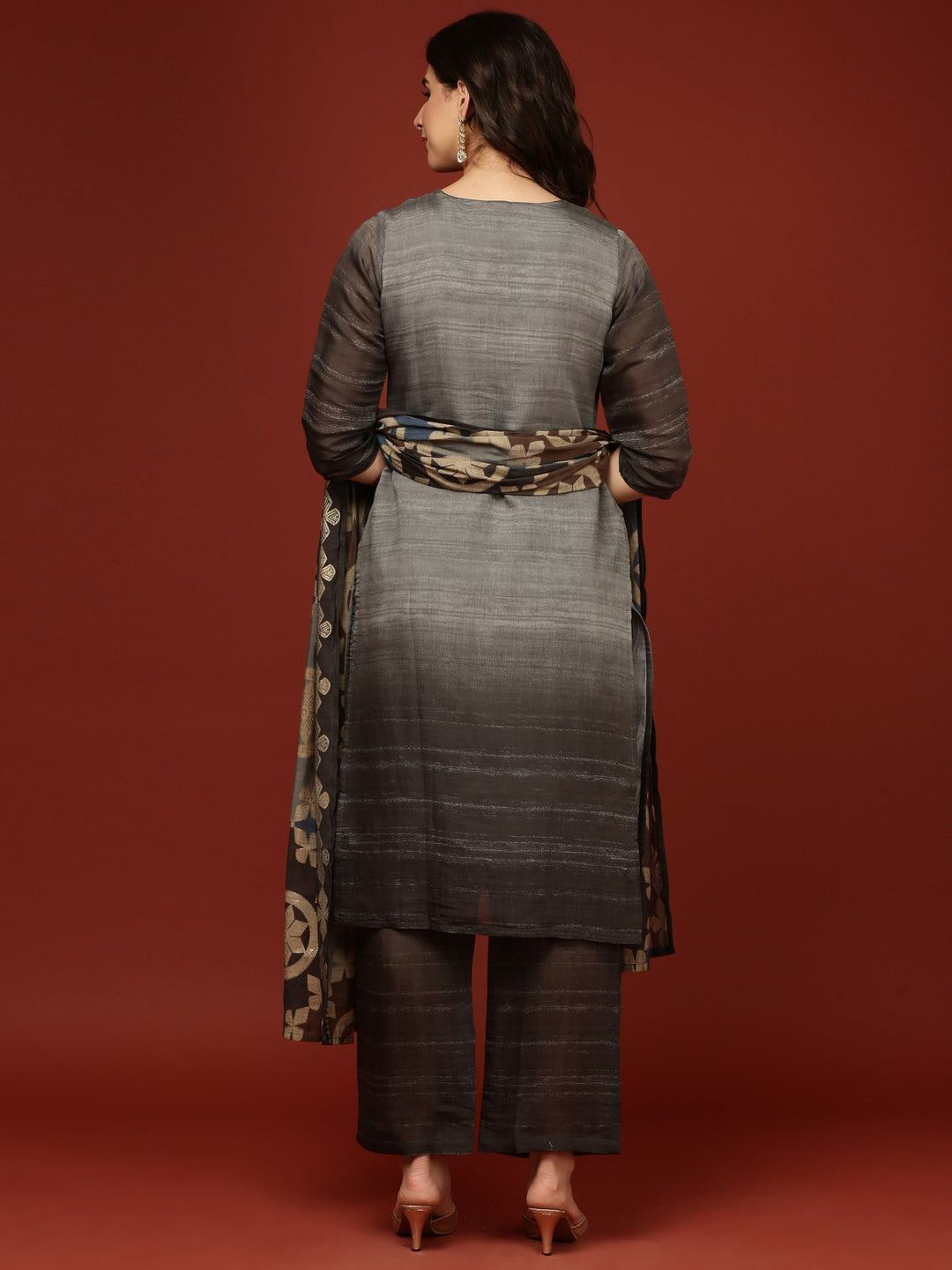 Neerus Grey muslin solid suit set - side view