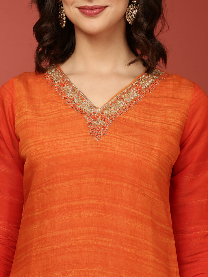 Neerus Orange muslin suit set - detail view 1
