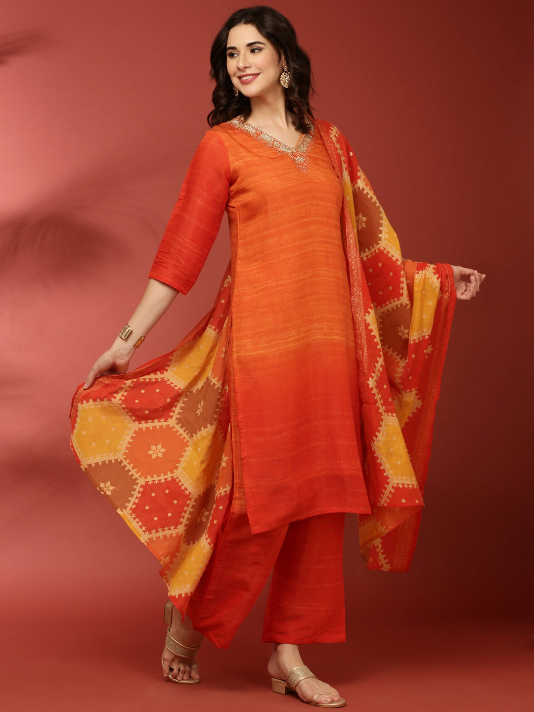 Neerus Orange muslin suit set - detail view 2