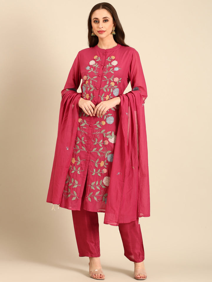 Neerus Pink muslin hand embroidered suit set - back view