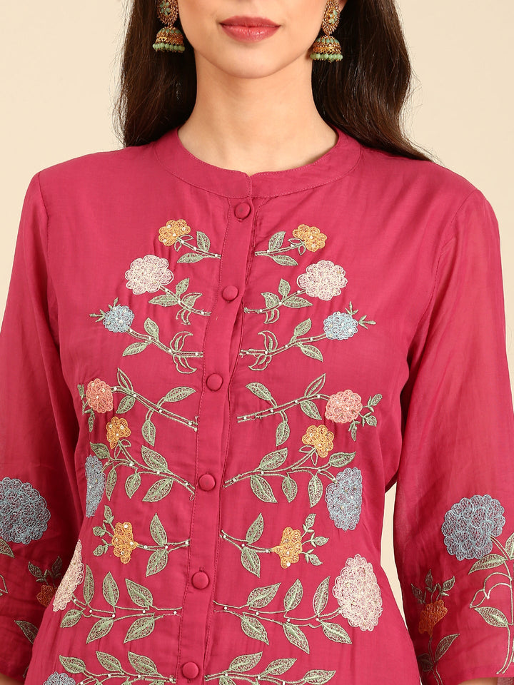 Neerus Pink muslin hand embroidered suit set - detail view 2